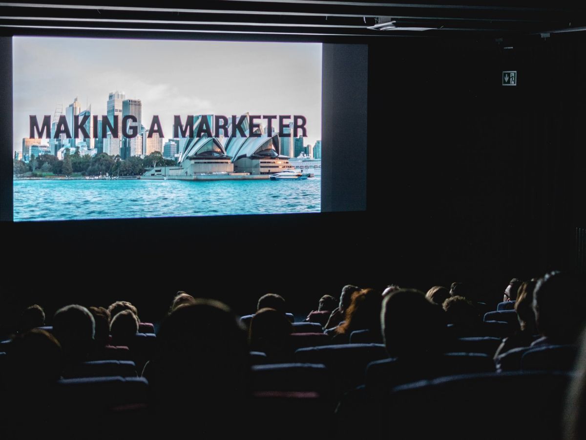 Fotografie z veřejné premiéry dokumentu Making a Marketer 1. Marketing